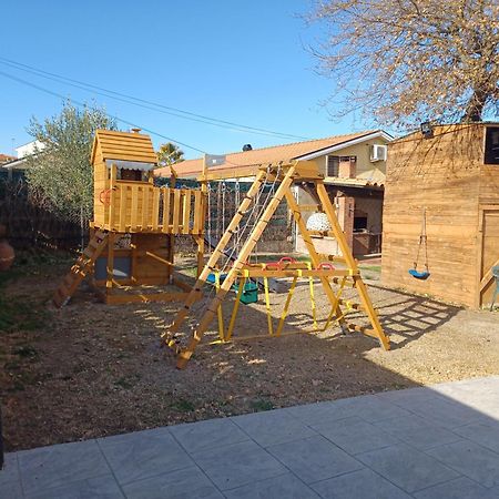 Piscina De Sal Barbacoa Wifi, Parking Gratis, 3 Min Pga Casa El Roble Βίλα Χιρόνα Εξωτερικό φωτογραφία