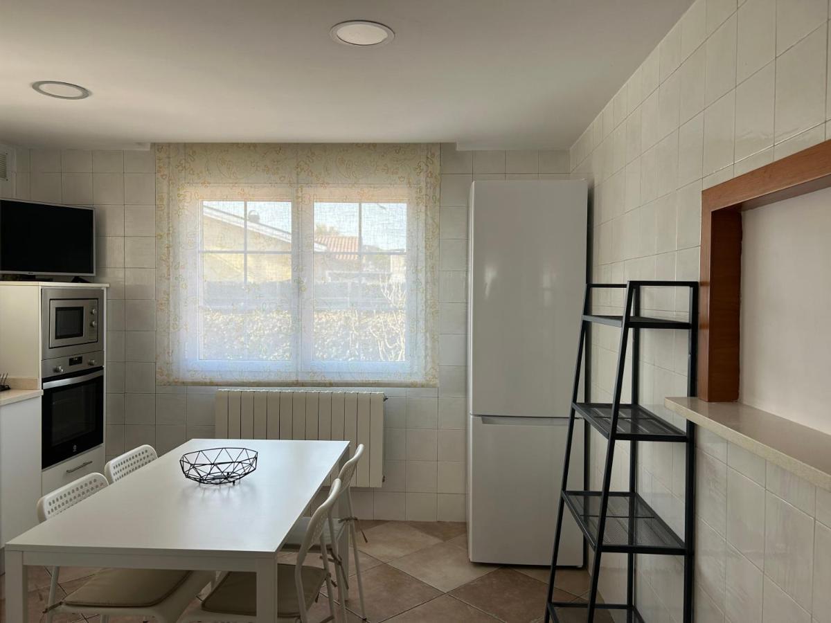 Piscina De Sal Barbacoa Wifi, Parking Gratis, 3 Min Pga Casa El Roble Βίλα Χιρόνα Εξωτερικό φωτογραφία