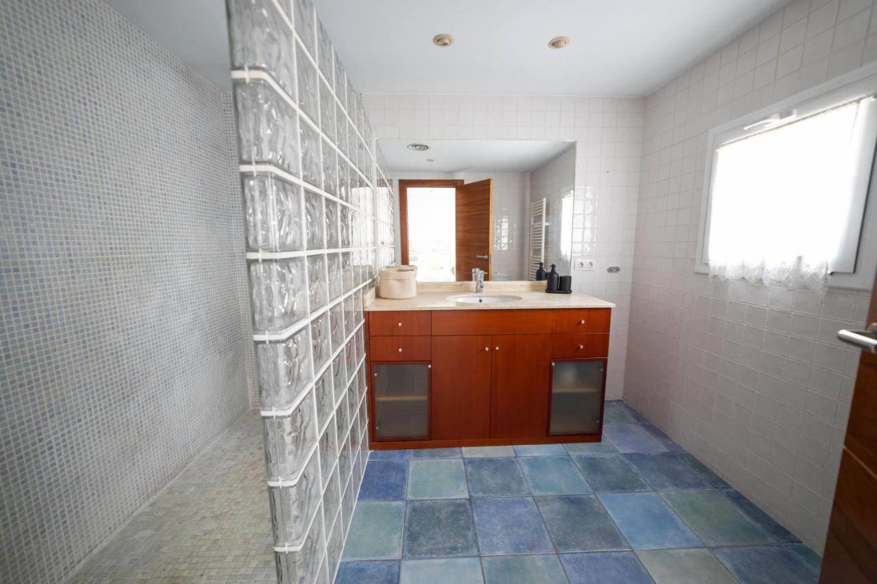 Piscina De Sal Barbacoa Wifi, Parking Gratis, 3 Min Pga Casa El Roble Βίλα Χιρόνα Εξωτερικό φωτογραφία