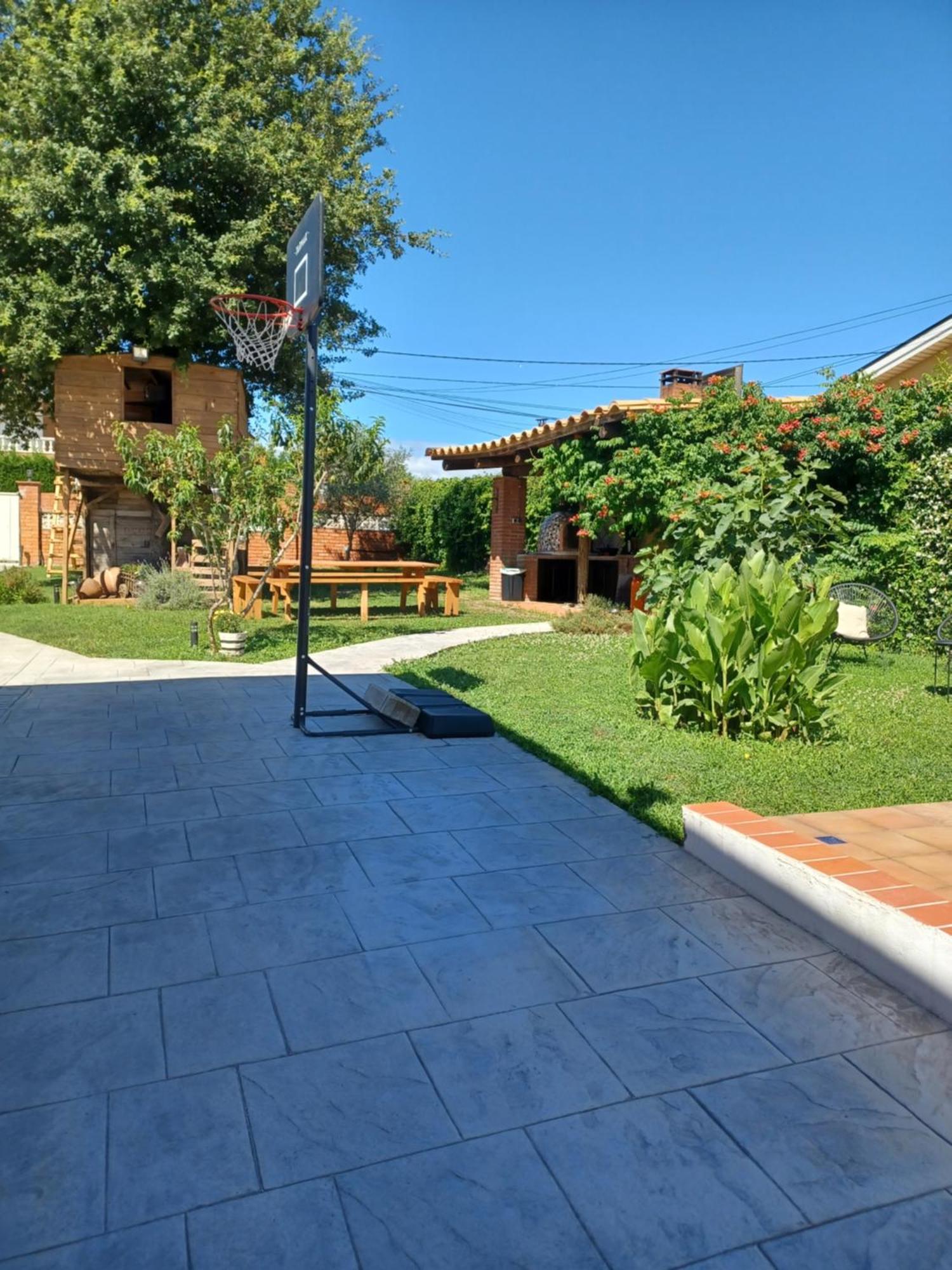 Piscina De Sal Barbacoa Wifi, Parking Gratis, 3 Min Pga Casa El Roble Βίλα Χιρόνα Εξωτερικό φωτογραφία